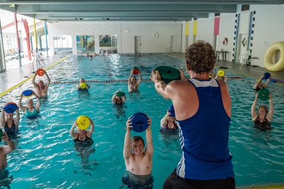 Dateiname=Aqua_Fitness_im_Hallenbad_im_Wiedtalbad_4.jpg
Dateigröße=1156KB
Abmessungen: 3000x2000
hinzugefügt am: 25. Januar 2018 Aqua_Fitness_im_Hallenbad_im_Wiedtalbad_4.jpg