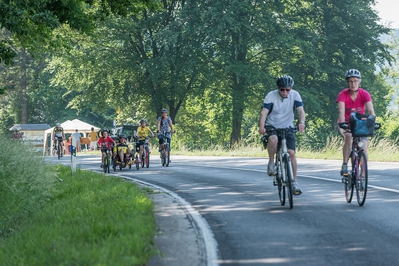 Dateiname=Autofreier_Radwandertag_WIEDer_ins_TAL_281029.jpg
Dateigröße=456KB
Abmessungen: 1500x1001
hinzugefügt am: 04. Juni 2018 Autofreier_Radwandertag_WIEDer_ins_TAL_281029.jpg