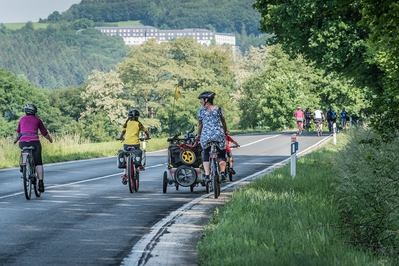 Dateiname=Autofreier_Radwandertag_WIEDer_ins_TAL_281229.jpg
Dateigröße=477KB
Abmessungen: 1500x1001
hinzugefügt am: 04. Juni 2018 Autofreier_Radwandertag_WIEDer_ins_TAL_281229.jpg