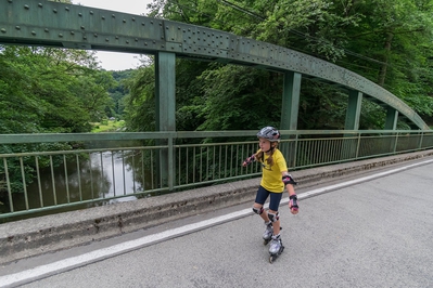 Dateiname=Autofreier_Radwandertag_WIEDer_ins_TAL_283929.jpg
Dateigröße=458KB
Abmessungen: 1500x1000
hinzugefügt am: 04. Juni 2018 Autofreier_Radwandertag_WIEDer_ins_TAL_283929.jpg
