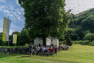 Dateiname=Autofreier_Radwandertag_WIEDer_ins_TAL_28529.jpg
Dateigröße=485KB
Abmessungen: 1500x1000
hinzugefügt am: 04. Juni 2018 Autofreier_Radwandertag_WIEDer_ins_TAL_28529.jpg